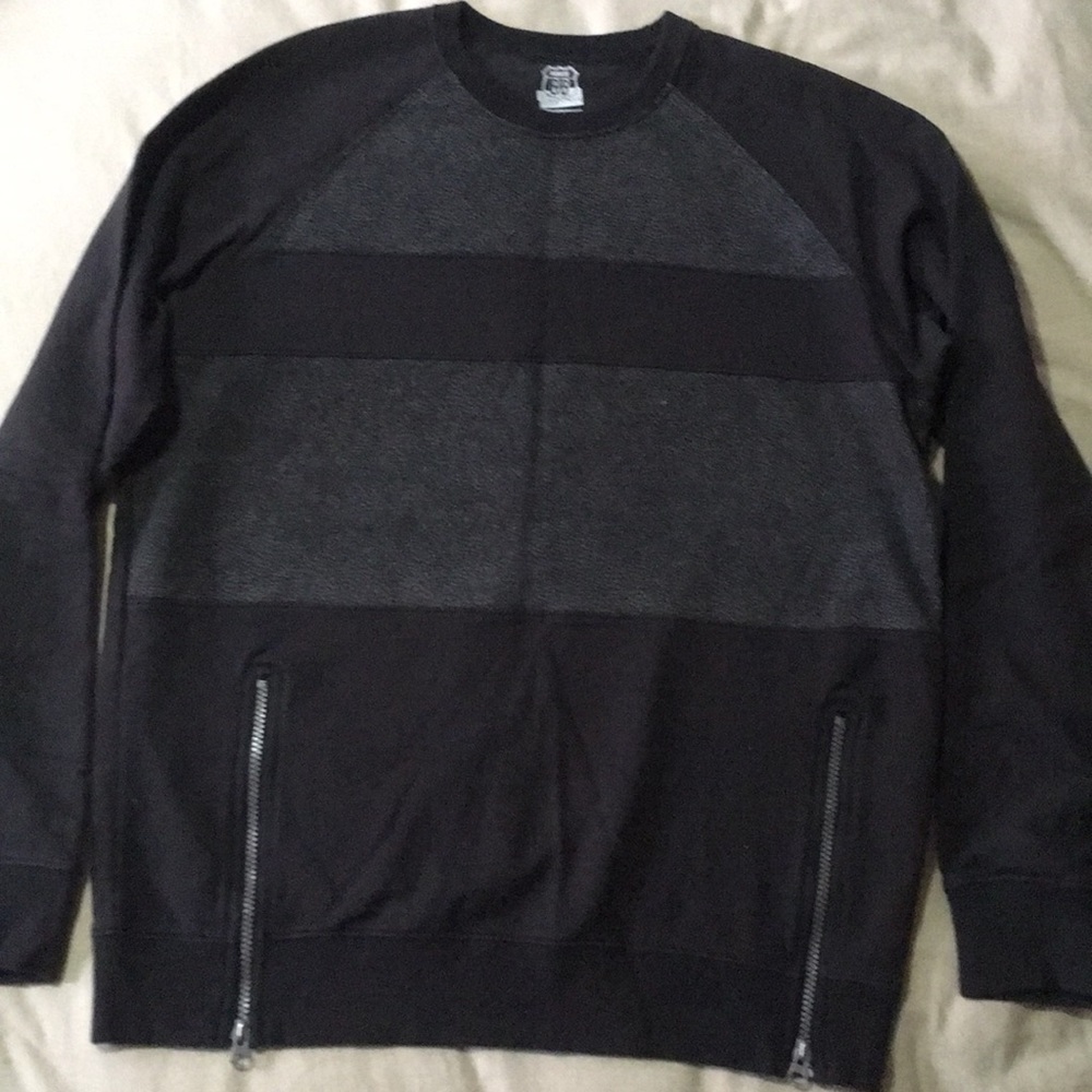 *NWOT* Mens long sleeve sweatshirt-L